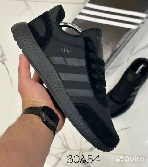 Adidas iniki черные