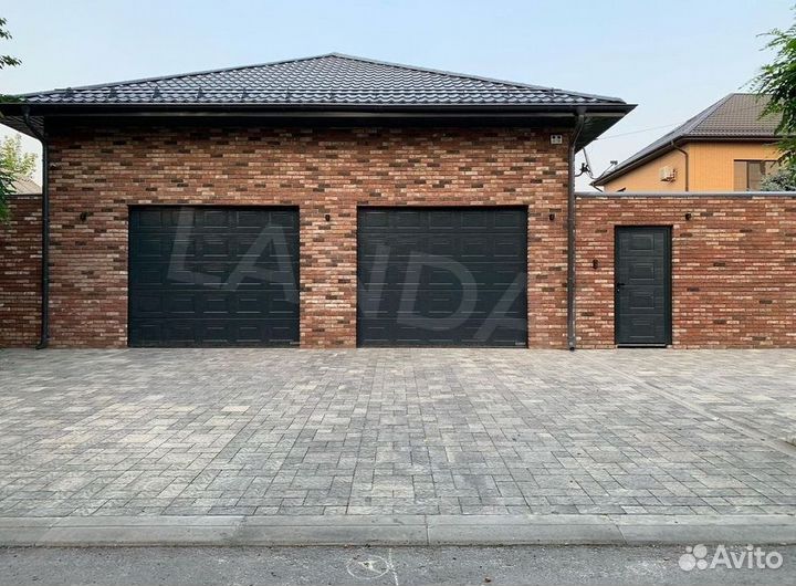 Секционные ворота