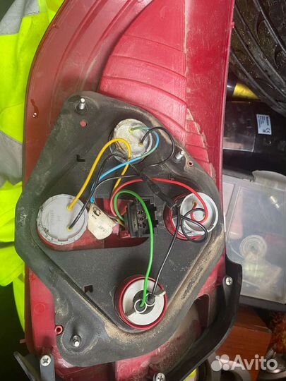 Задняя правая фара на Лада гранта лифтбек