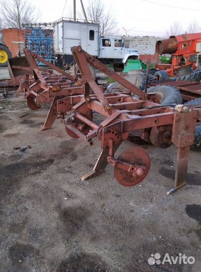 Плуг чизельный