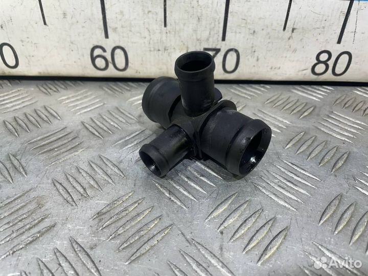 Б/У Тройник системы охлаждения Audi A6#001