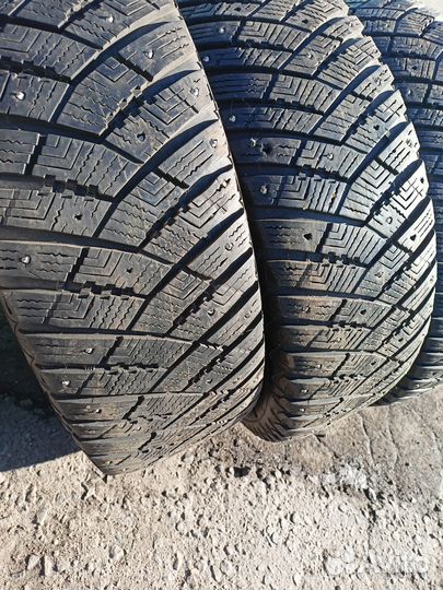 Goodyear UltraGrip Ice Arctic SUV 225/65 R17