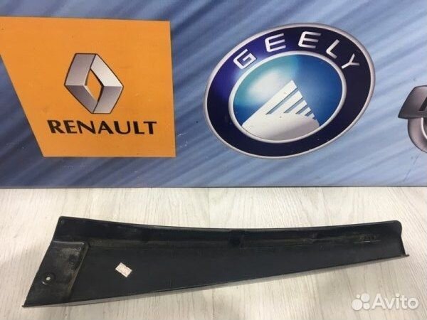 Обшивка средней стойки накладка ремня безопасности