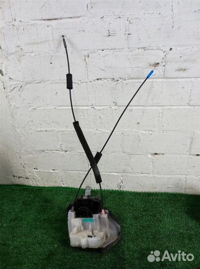 Замок двери задней левой Subaru Legacy/ Outback B