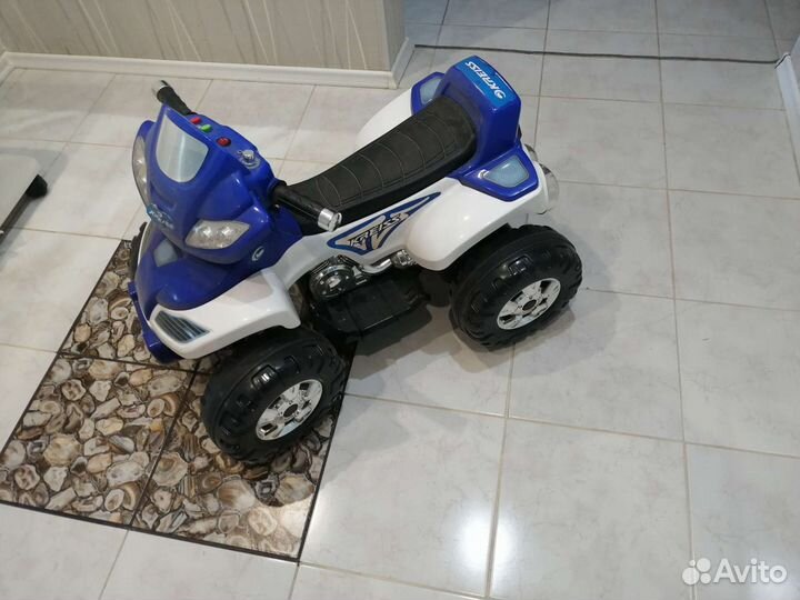 Детский квадроцикл на аккумуляторе