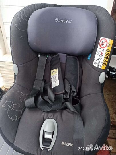 Автокресло Maxi-cosi MiloFix