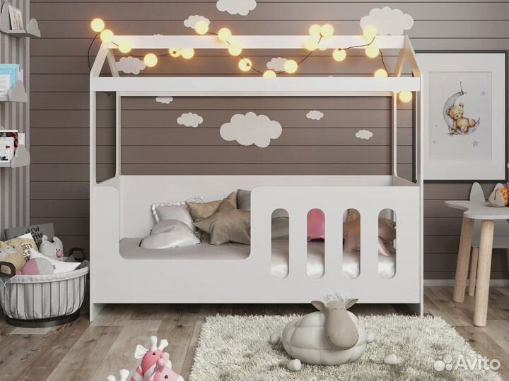 Детская кроватка Домик