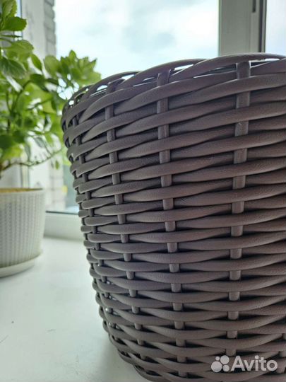 Кашпо из ротанга