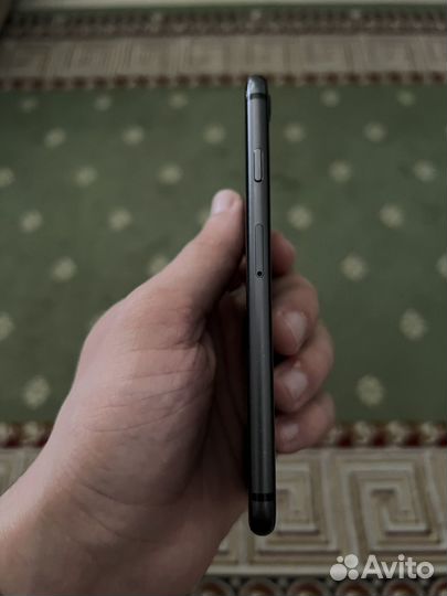 iPhone 8, 64 ГБ