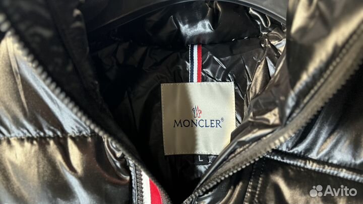 Пуховик Moncler