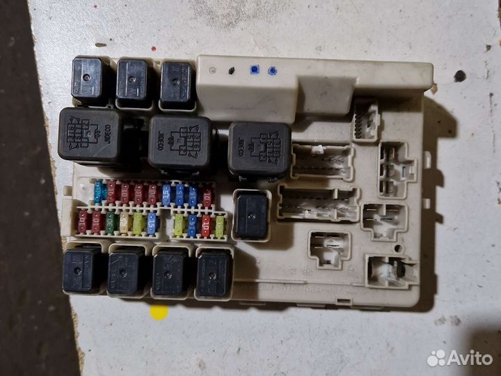 Блок предохранителей инфинити Fx35 S50