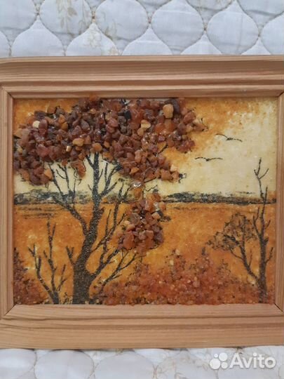 Картина из натурального янтаря