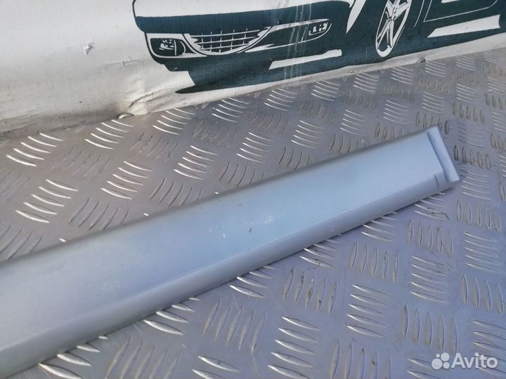 Молдинг передней левой двери Hyundai Sonata 4 EF