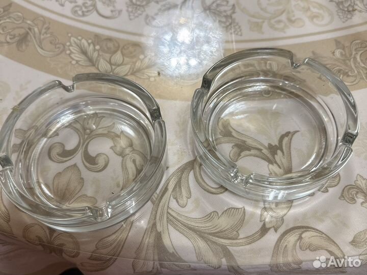 Пепельница стеклянная. Цена за все