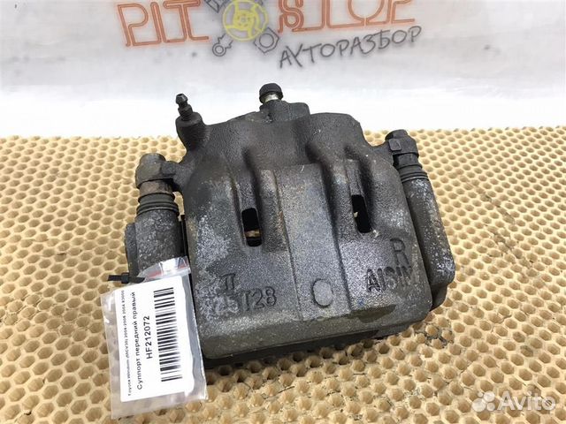 Суппорт передний правый Toyota Windom (MCV30) 200