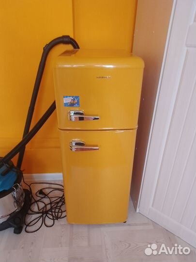 Ретро холодильник