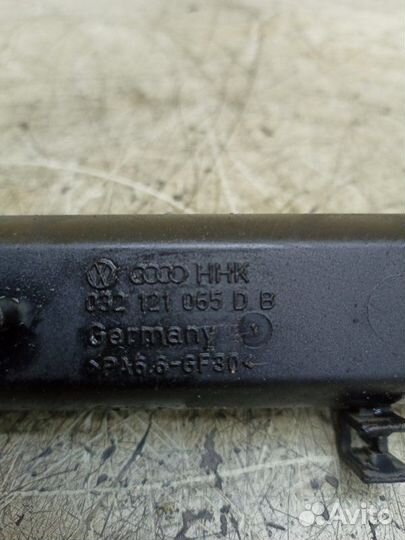 Патрубок системы охлаждения двигателя Volkswagen