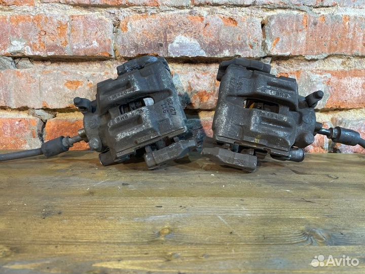 Суппорт тормозной задний Bmw X1 E84 N46B20 2.0