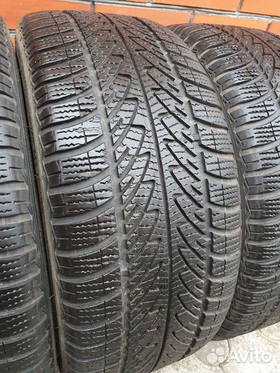 Goodyear UltraGrip 8 Performance 225/40 R18