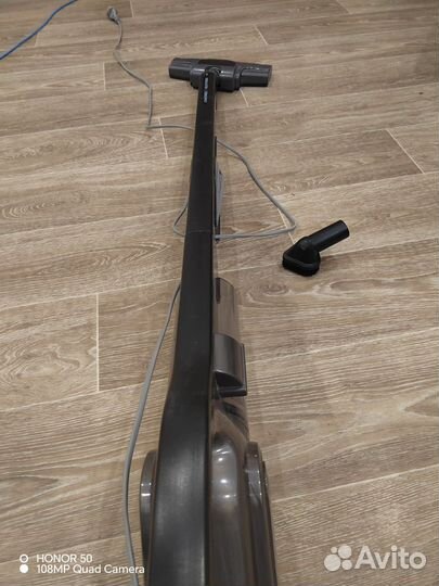 Вертикальный пылесос бу