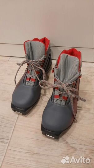 Лыжные ботинки 37