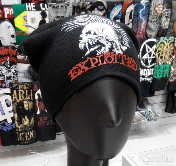 Модные шапки с принтами