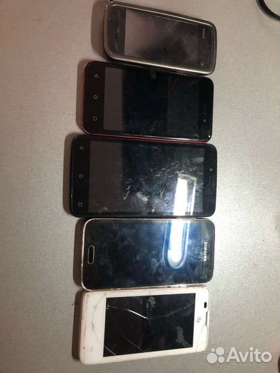 Мобильные телефоны