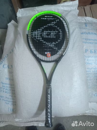 Теннисная ракетка