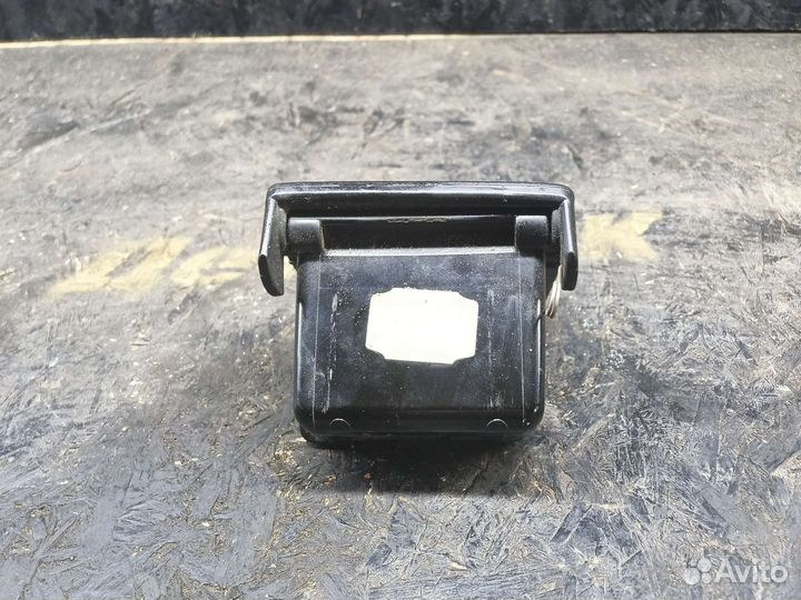 Пепельница Nissan Primera P11