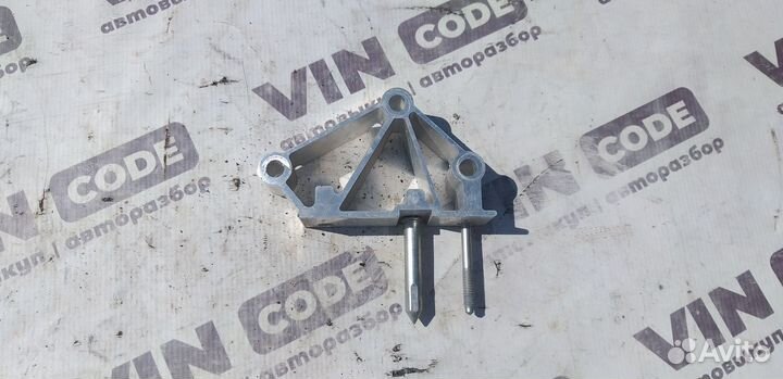 Кронштейн усилителя торпеды Volkswagen Golf 5