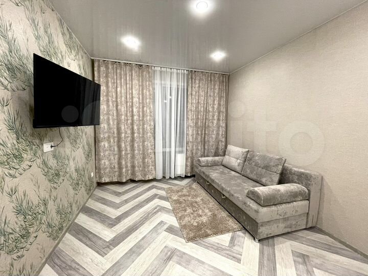 2-к. квартира, 46 м², 7/17 эт.