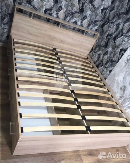 Кровать двуспальная