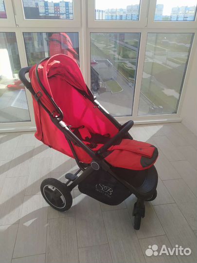 Прогулочная коляска