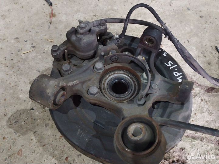 Кулак задний в сборе Митсубиси Паджеро 4 3л