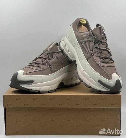 Кроссовки nike air zoom vomero 5 (41-45)