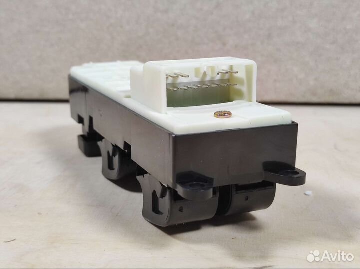 Кнопки стеклоподъемника Toyota Carina E Camry