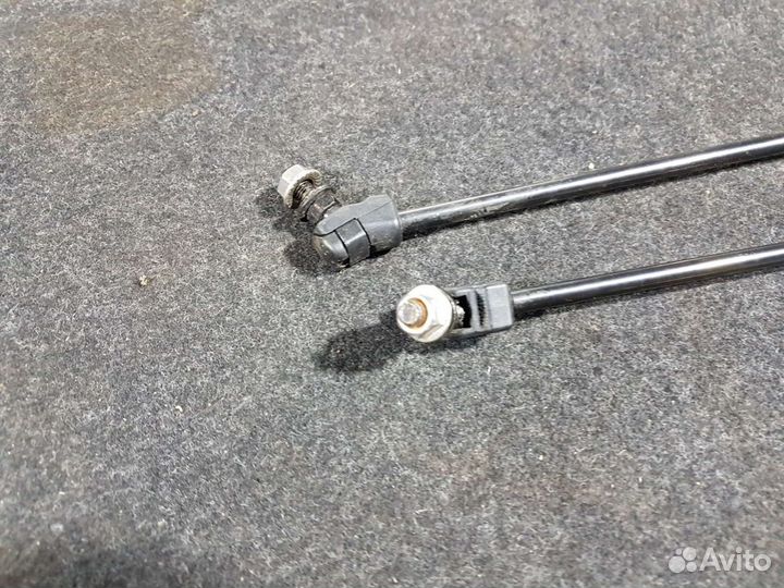 Упор капота Mitsubishi Lancer 10