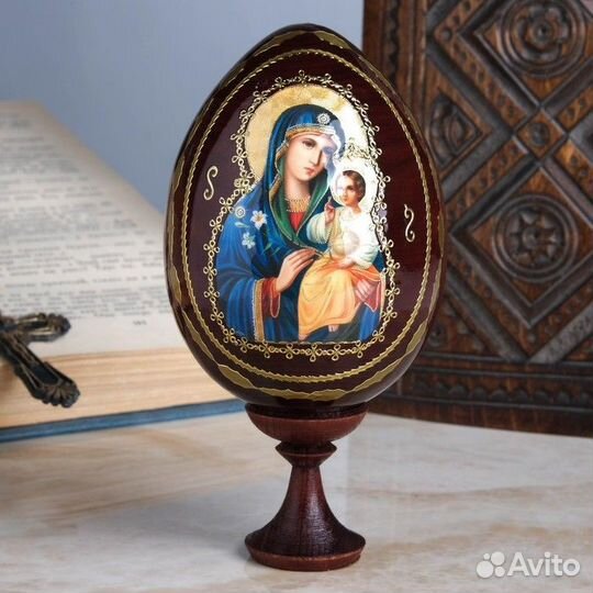 Яйцо сувенирное на подставке