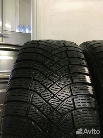 Pirelli Ice Zero FR 215/60 R17 100T