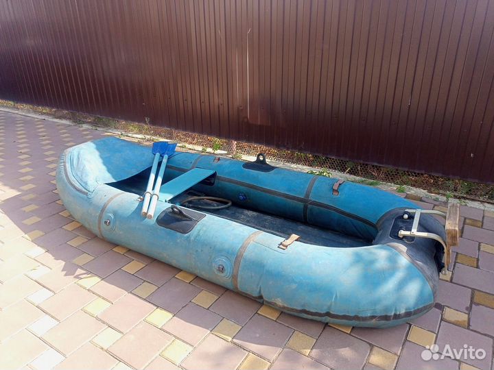 Лодка с мотором