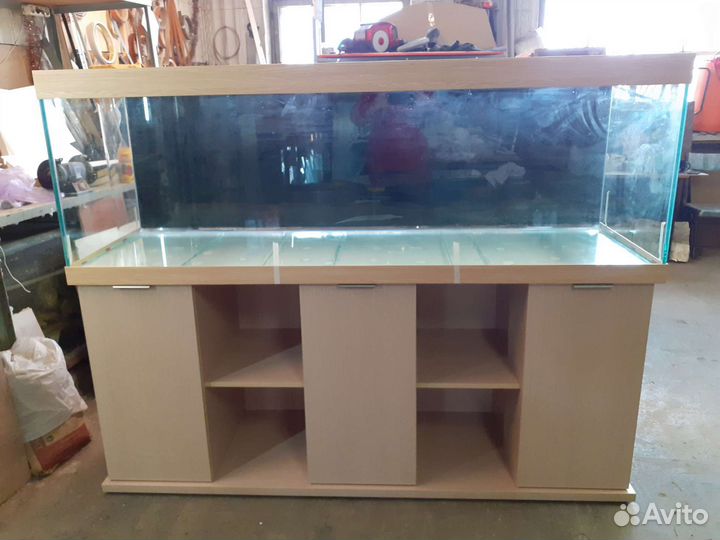 Аквариумы с подставкой