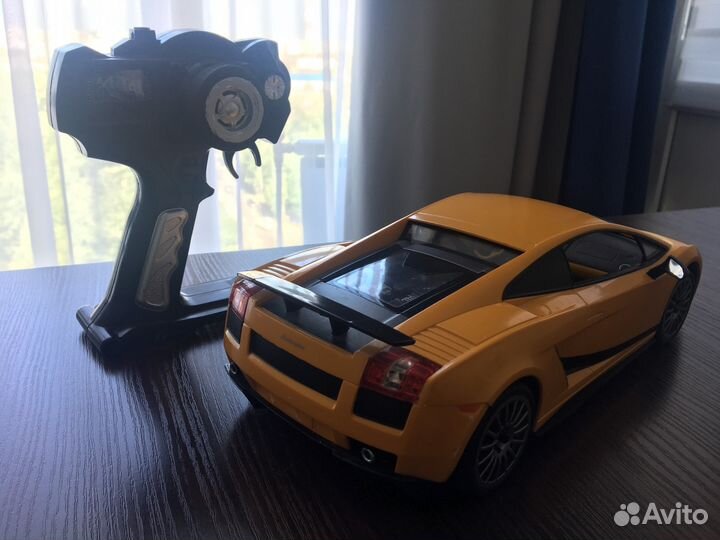 Машинка на радиоуправлении Lamborghini Gallardo Su