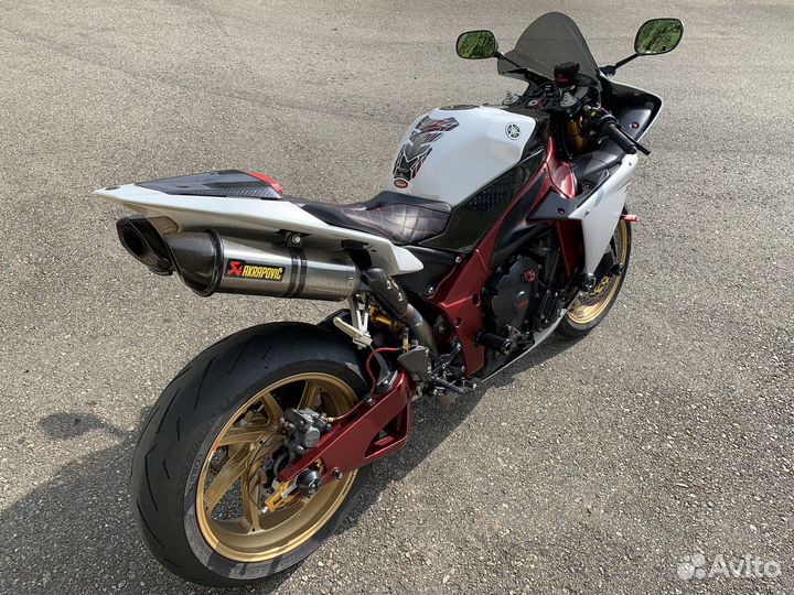 Yamaha R1 Crossplane