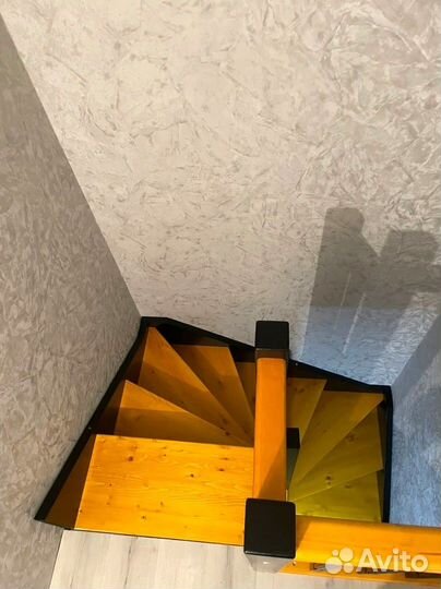 Лестница из дерева межэтажная на заказ