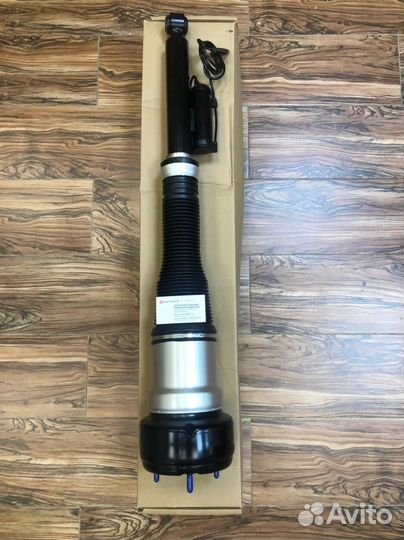 Задняя левая пневмостойка Mercedes S-class W221