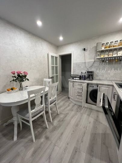 3-к. квартира, 77,4 м², 1/9 эт.