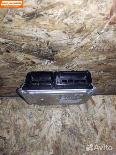 Блок управления двигателем Volkswagen 03C906016AM