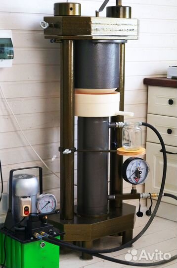 Маслопресс холодного отжима на 4 кг семян Профи