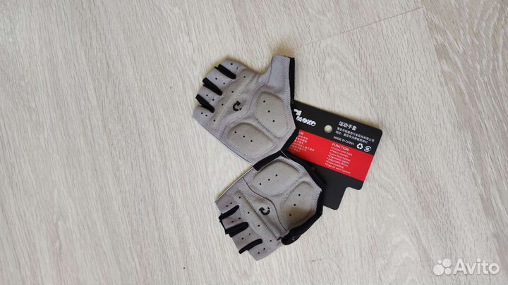 Велосипедные перчатки