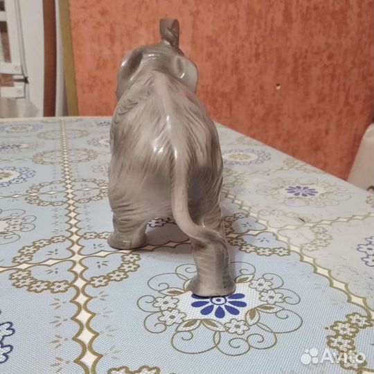 Статуэтка старинная 